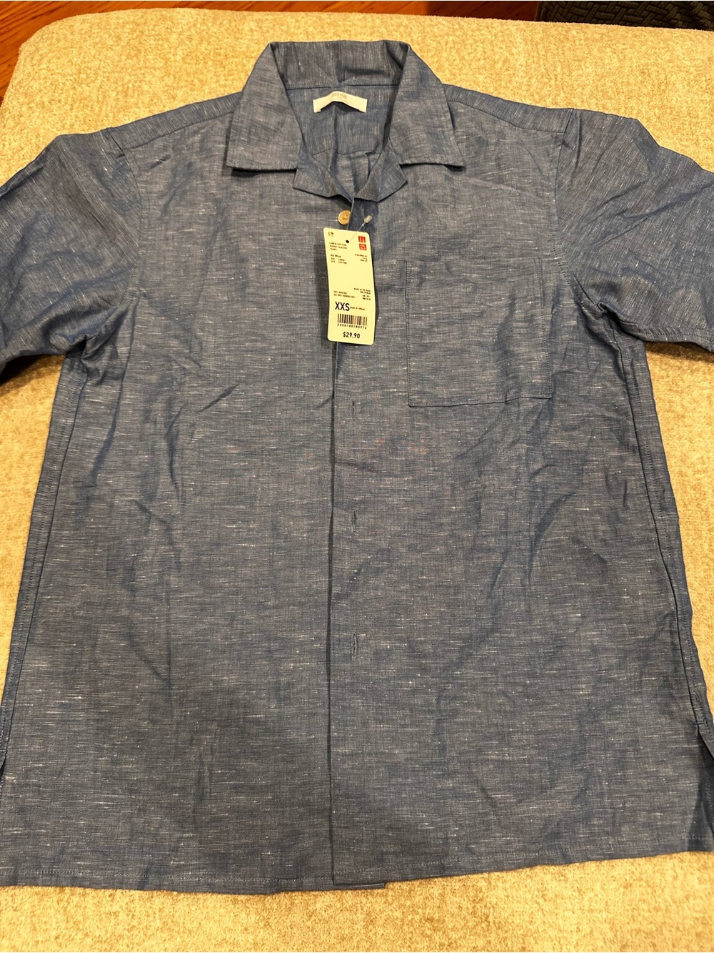 Uniqlo Heathered Blue Short-Sleeve Button-Down Shirt